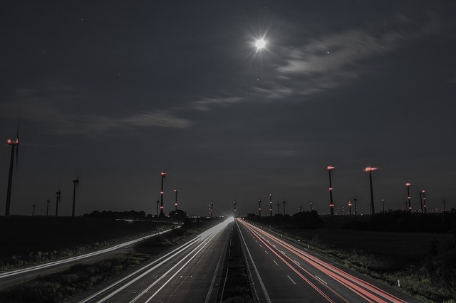 noční provoz na dálnici